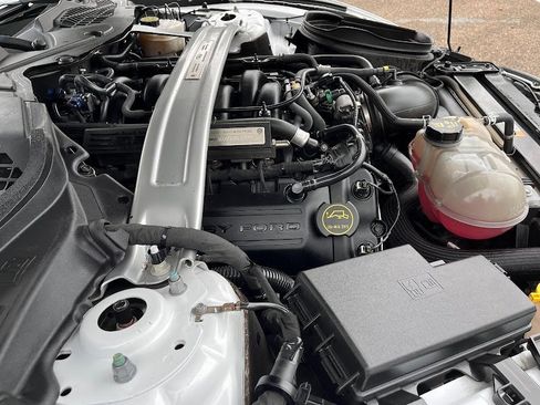 Used 2016 Ford Mustang Shelby GT350 w/ Technology Package image 34