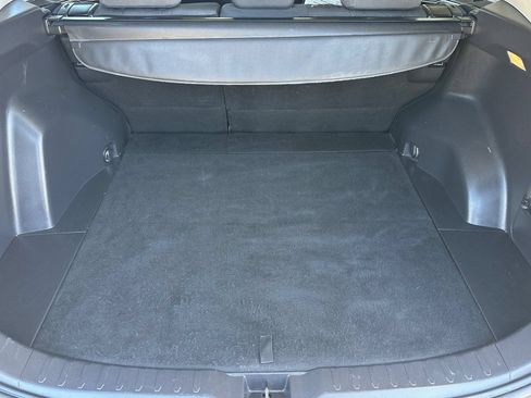 Used 2021 Toyota RAV4 XLE AWD/4WD image 21