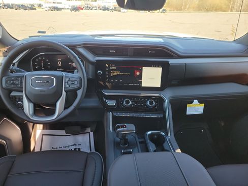 New 2026 GMC Sierra 1500 Denali w/ Technology Package AWD/4WD image 3