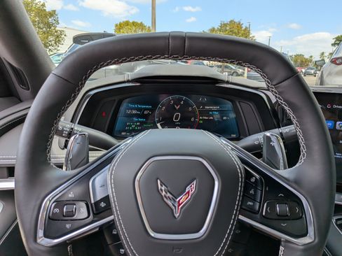 Used 2025 Chevrolet Corvette Stingray Preferred Conv w/ 2LT image 24