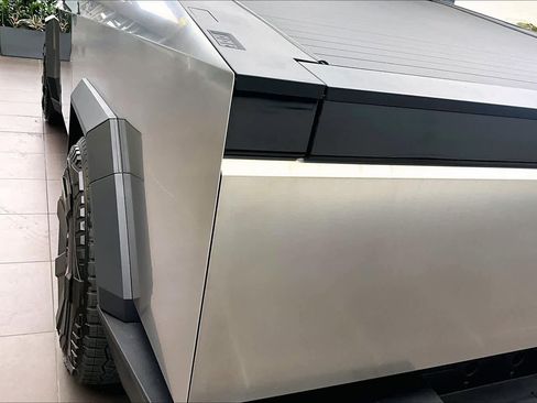 Used 2024 Tesla Cybertruck Cyberbeast image 28