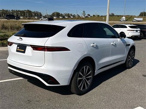 New 2025 Jaguar F-PACE R-Dynamic S image 6