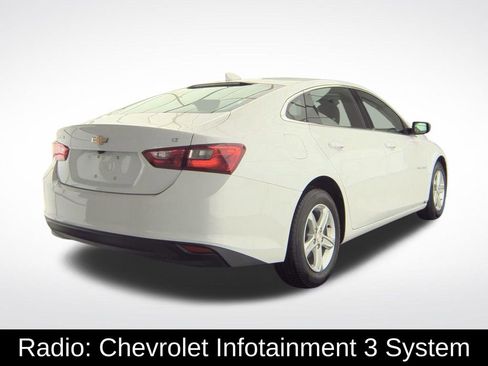 Used 2023 Chevrolet Malibu LT image 2