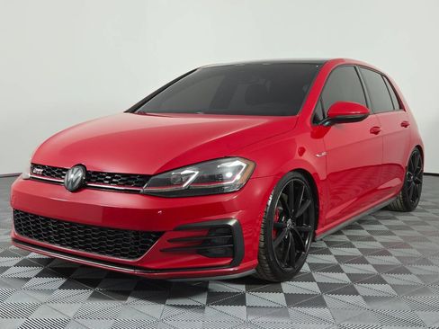 Used 2020 Volkswagen GTI SE FWD image 3