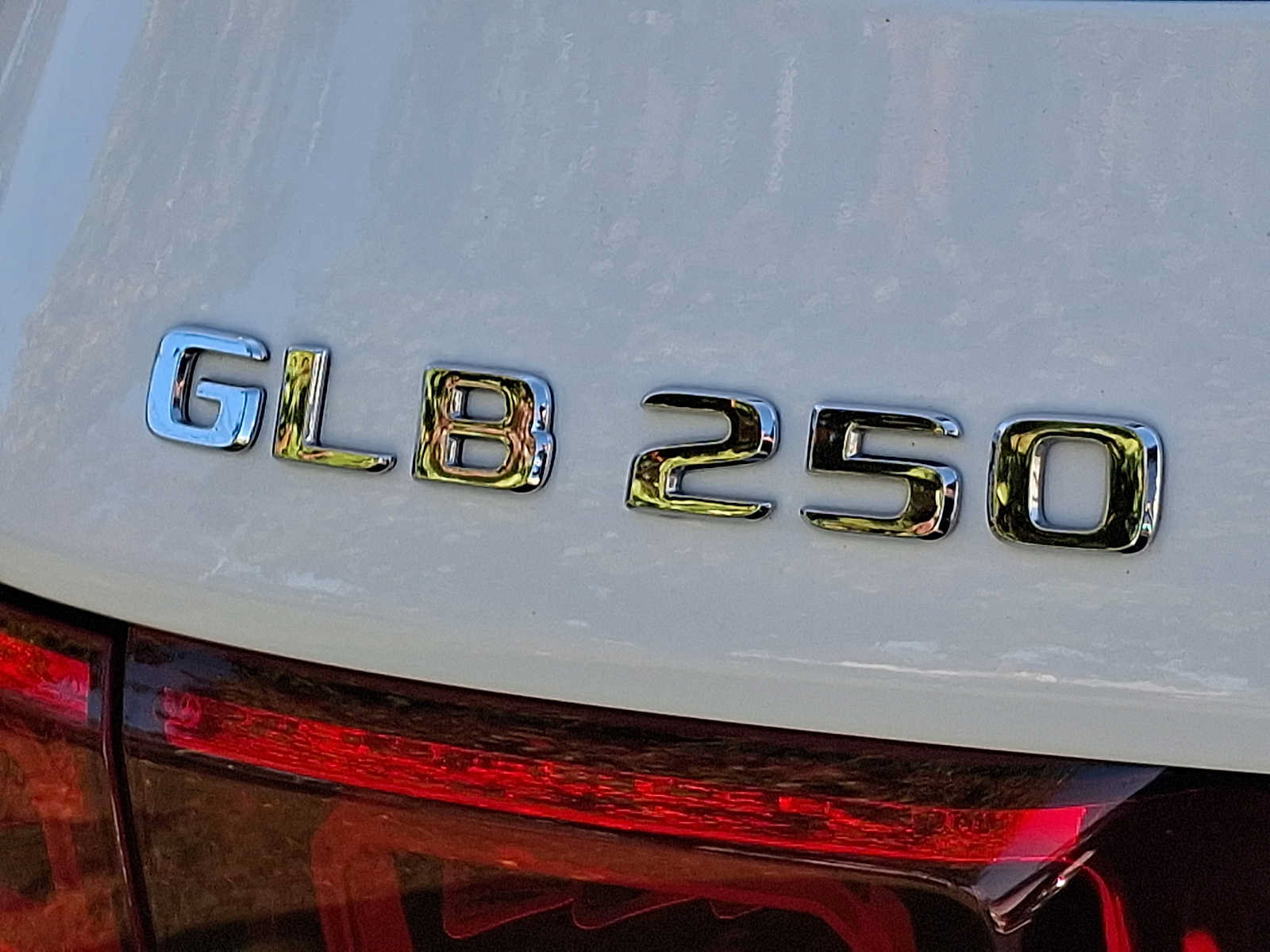 Certified 2023 Mercedes-Benz GLB 250 4MATIC image 28