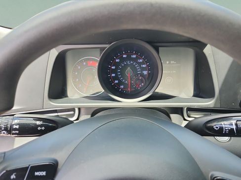 Used 2021 Hyundai Elantra SEL FWD image 11