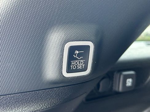 Certified 2024 Jeep Grand Cherokee Limited w/ Black Appearance Package image 44