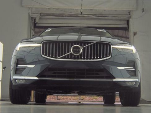 Used 2023 Volvo XC60 B6 Ultimate AWD/4WD image 3