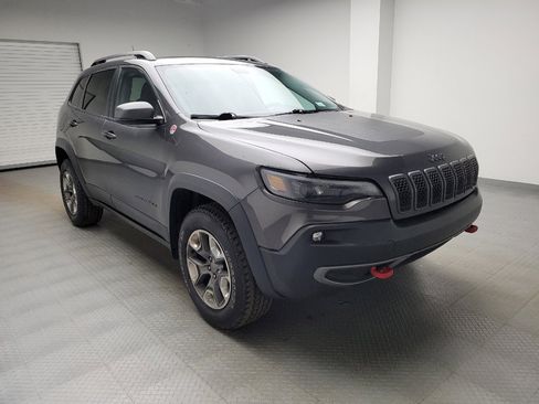 Used 2019 Jeep Cherokee Trailhawk w/ Cold Weather Group image 13