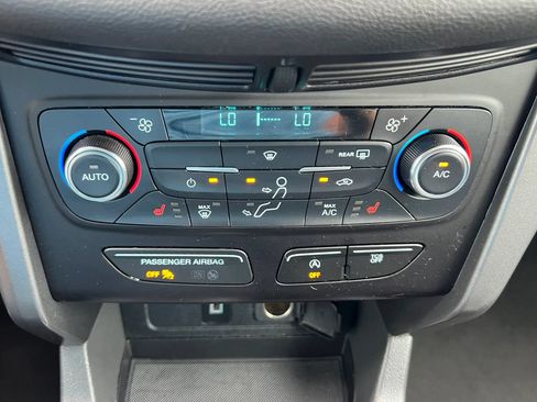 Used 2018 Ford Escape SEL w/ Ford Safe & Smart Package FWD image 22