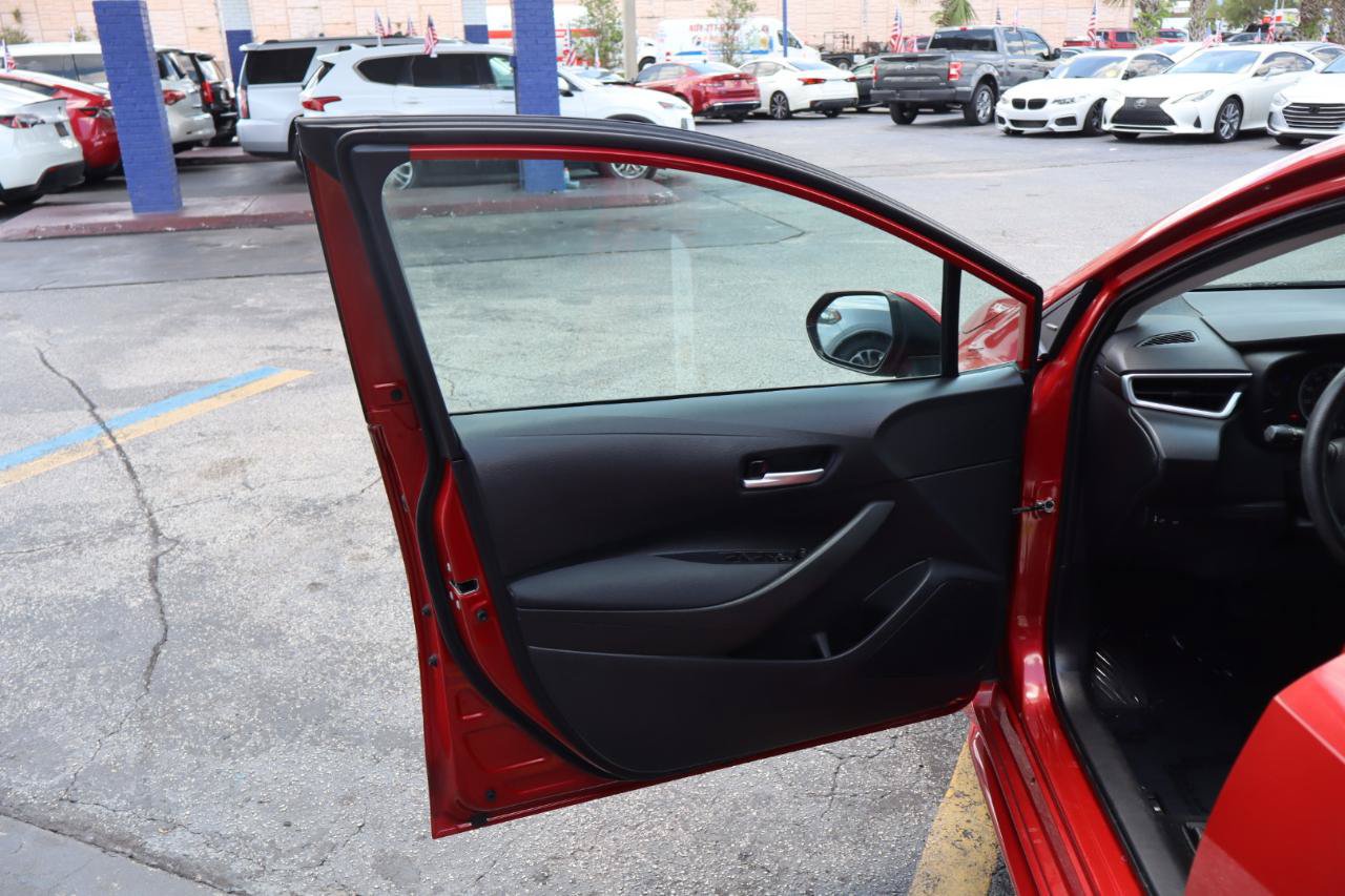Used 2021 Toyota Corolla LE FWD image 9