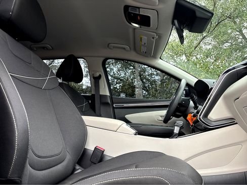 Used 2022 Hyundai Tucson SE image 8