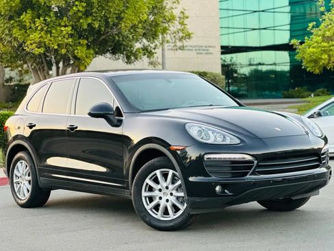 Used 2013 Porsche Cayenne AWD/4WD image 2