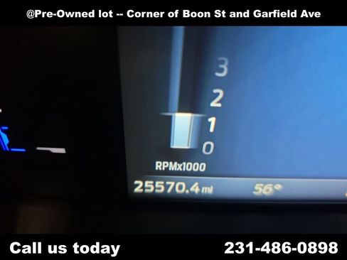 Used 2025 Ford Escape ST-Line Select AWD/4WD image 22