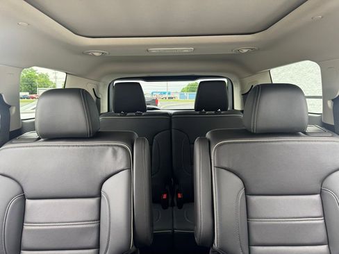 Used 2022 GMC Acadia Denali w/ Black Diamond Edition FWD image 43