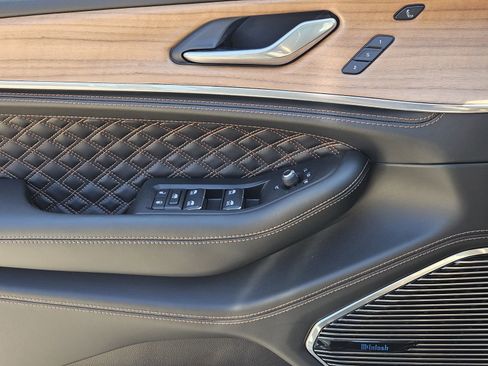 New 2026 Jeep Grand Cherokee L Summit w/ Obsidian Package image 24