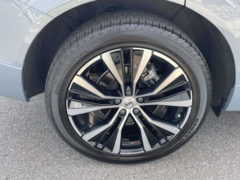 Certified 2024 Volvo XC60 B5 Plus w/ Protection Package AWD/4WD image 9