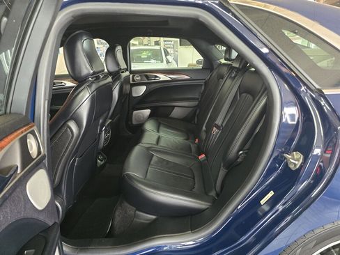 Used 2020 Lincoln MKZ Reserve w/ Luxury Package image 11