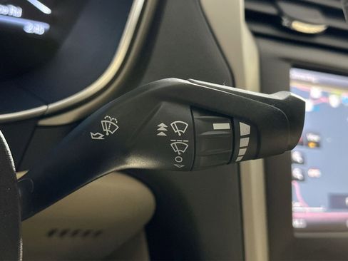 Used 2016 Ford Fusion SE w/ Equipment Group 202A image 30