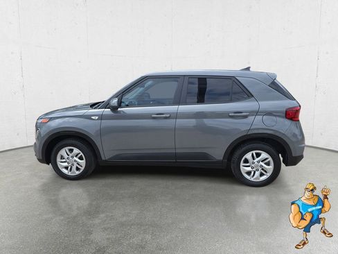 Used 2021 Hyundai Venue SE FWD image 8