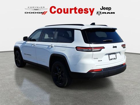 Certified 2023 Jeep Grand Cherokee L Altitude AWD/4WD image 6