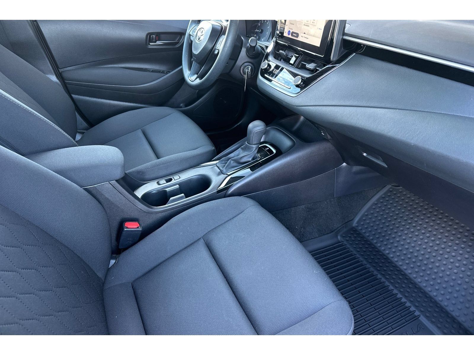 Certified 2025 Toyota Corolla LE FWD image 16