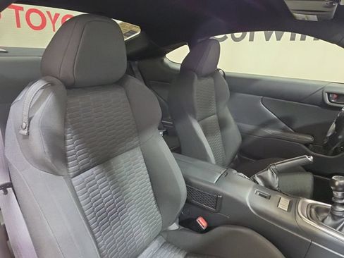 Used 2023 Toyota GR86 w/ ALL Weather Mat Package (TMS) RWD image 15
