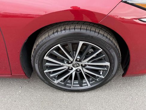 Used 2023 Lexus ES 350 Premium image 7