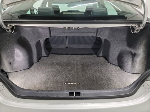 Used 2014 Toyota Camry SE w/ Leather Package image 26