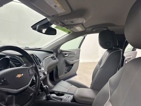 Used 2014 Chevrolet Impala LT w/ Premium Seating Package FWD image 32