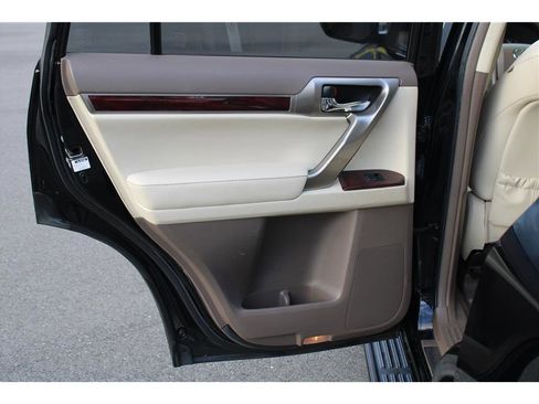 Used 2012 Lexus GX 460 Premium image 10