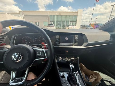 Used 2019 Volkswagen Jetta GLI FWD image 12