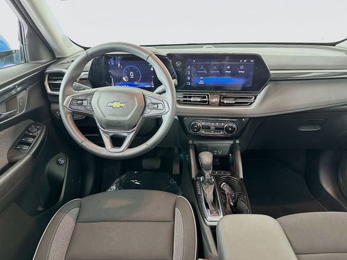 Used 2024 Chevrolet TrailBlazer LT w/ Convenience Package image 25