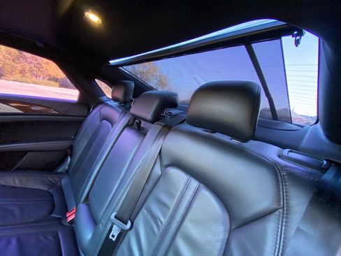 Used 2017 Lincoln MKZ Reserve image 11