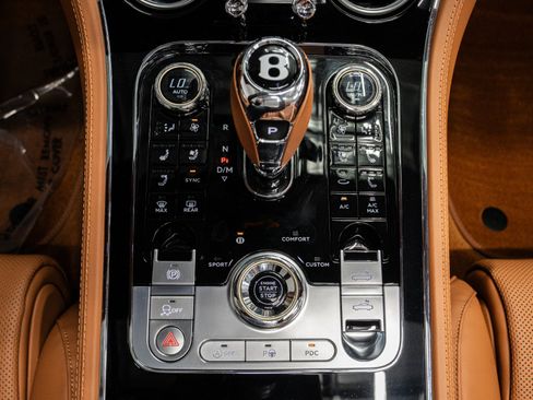 Used 2024 Bentley Continental GT Mulliner AWD/4WD image 32