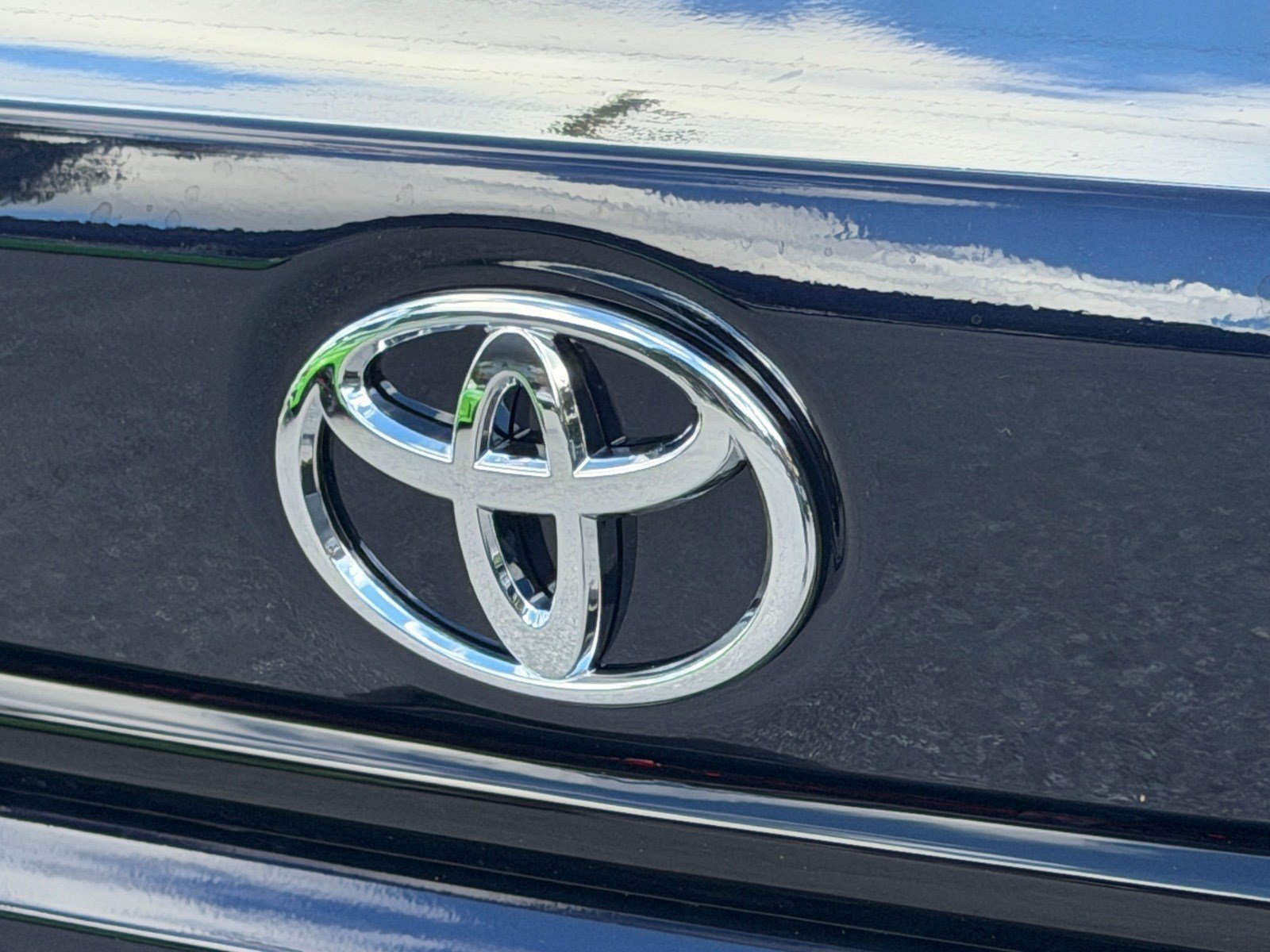 Used 2020 Toyota Corolla LE FWD image 15