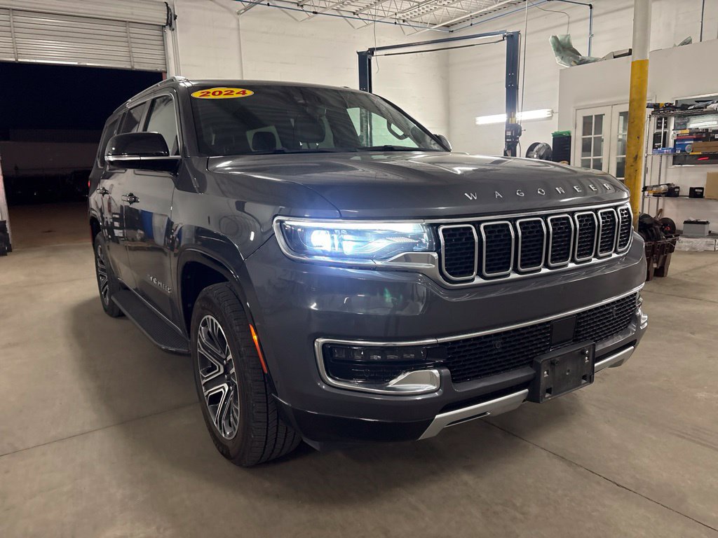 Used 2024 Jeep Wagoneer Series II w/ Flexible Seating Group RWD image 1