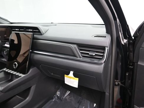 New 2026 GMC Terrain Elevation w/ Elevation Premium Package image 32