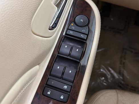 Used 2007 Cadillac Escalade AWD w/ Climate Package image 19