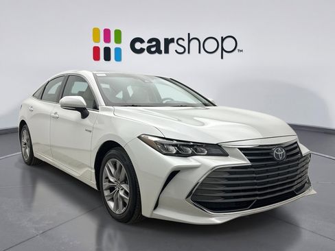 Used 2021 Toyota Avalon XLE w/ Moonroof Package image 7
