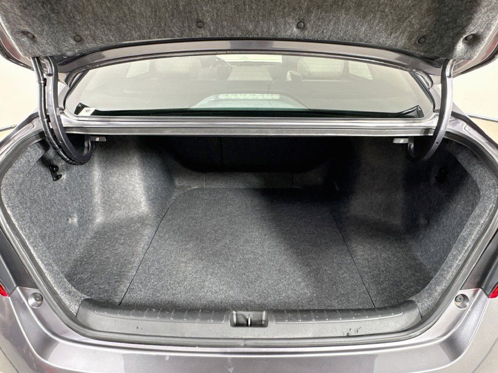 Used 2018 Honda Accord Touring image 35