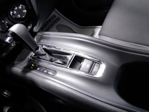 Used 2019 Honda HR-V Sport image 26