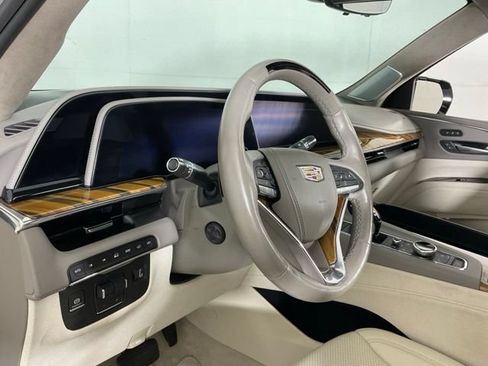 Used 2024 Cadillac Escalade ESV Sport Platinum AWD/4WD image 16