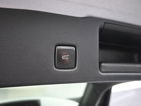 Used 2021 Ford Escape SE w/ Convenience Package FWD image 12