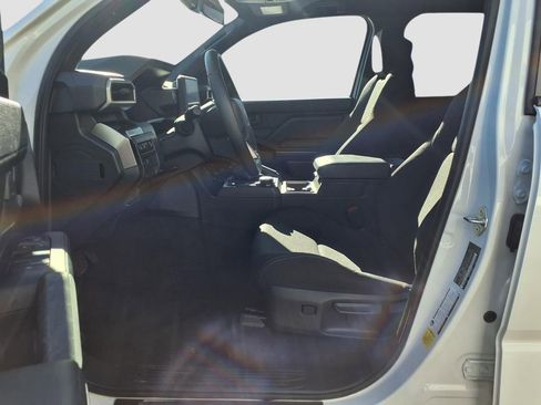 Used 2025 Toyota 4Runner SR5 image 33