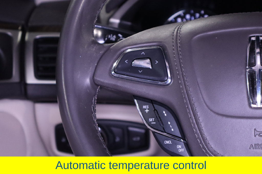 Used 2020 Lincoln MKZ Reserve FWD image 18