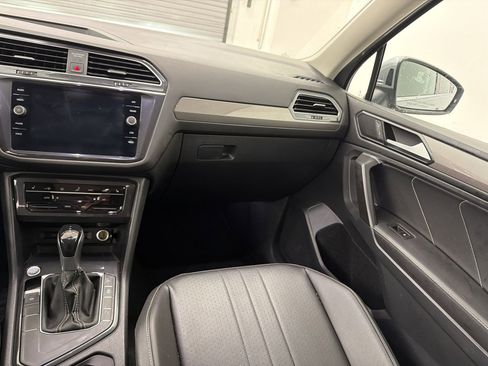 Used 2022 Volkswagen Tiguan SE FWD image 26