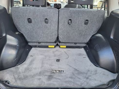 Used 2005 Toyota RAV4 4WD image 12