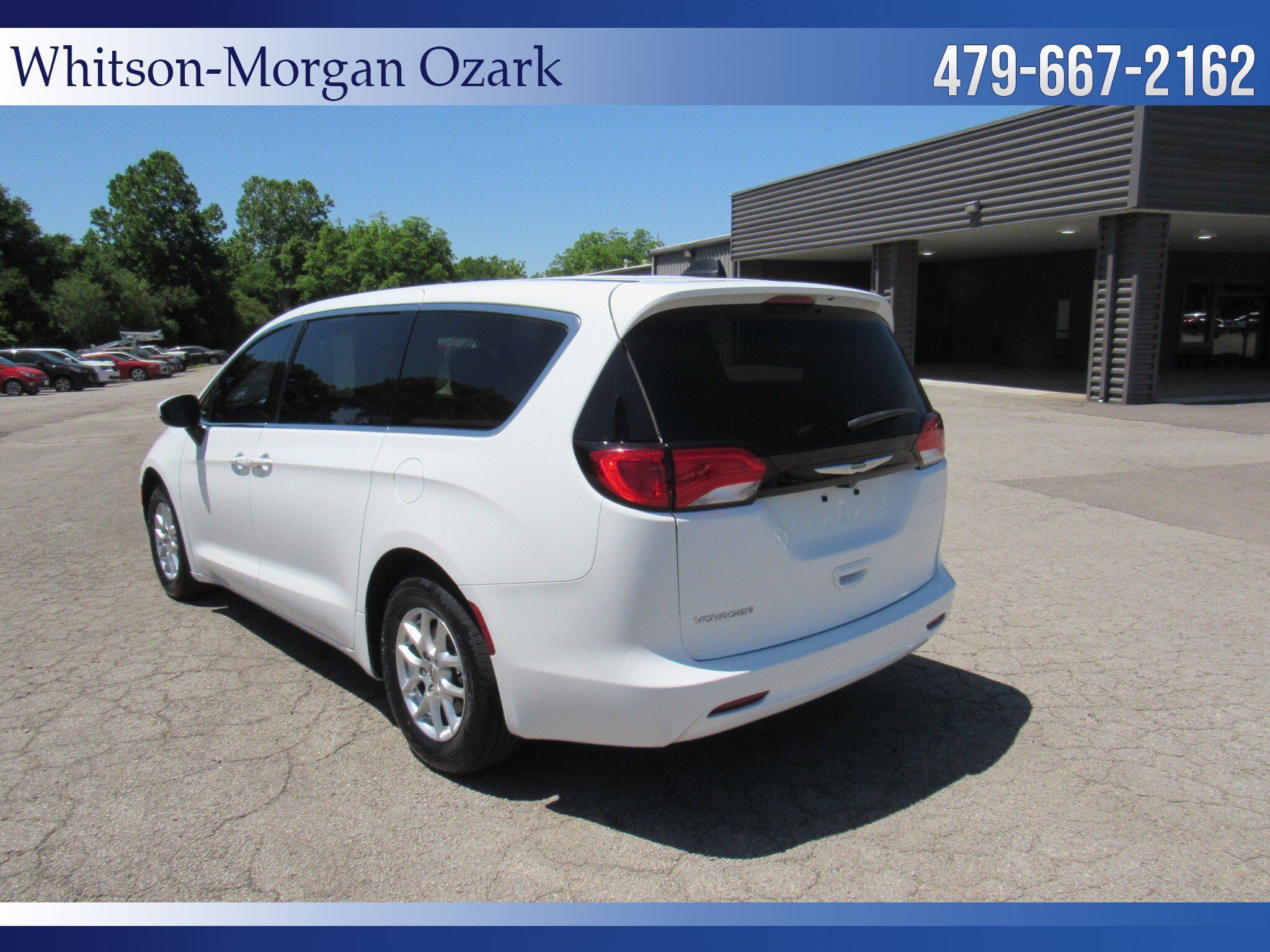 Used 2022 Chrysler Voyager LX FWD image 11