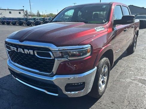Used 2025 RAM 1500 Big Horn AWD/4WD image 3
